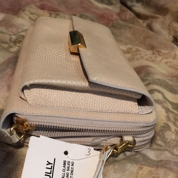 NWT St. John Cream wallet bag on Gold Chain Reptile $395 - Picture 4 of 16